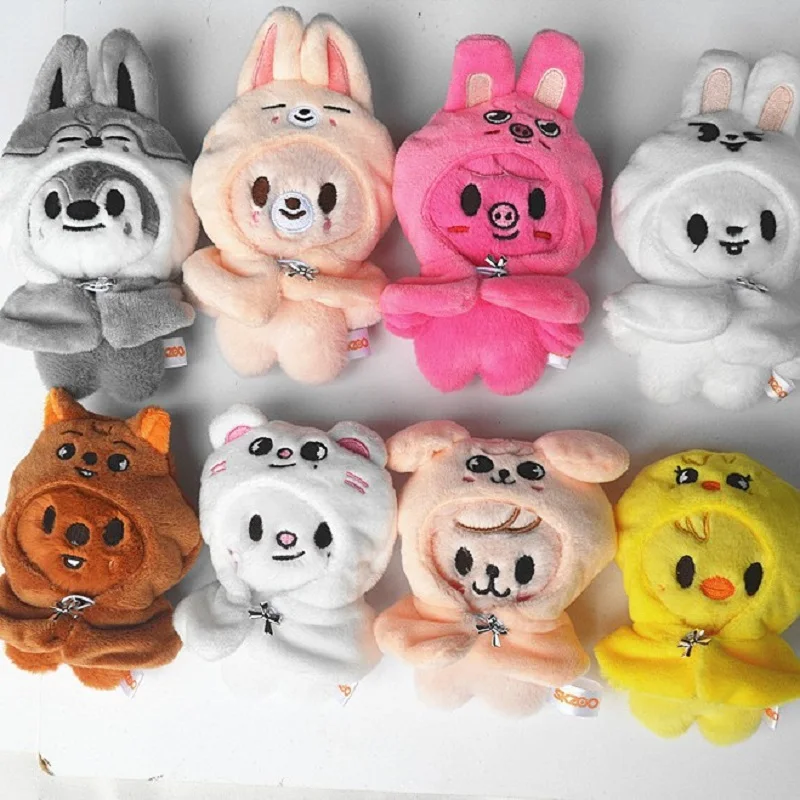 

SKZOO Stray Kids Plush Keychain FM Field Week Same Mini Plush Doll Keychain Cloak Doll Clothes Fang Can Children's Toys