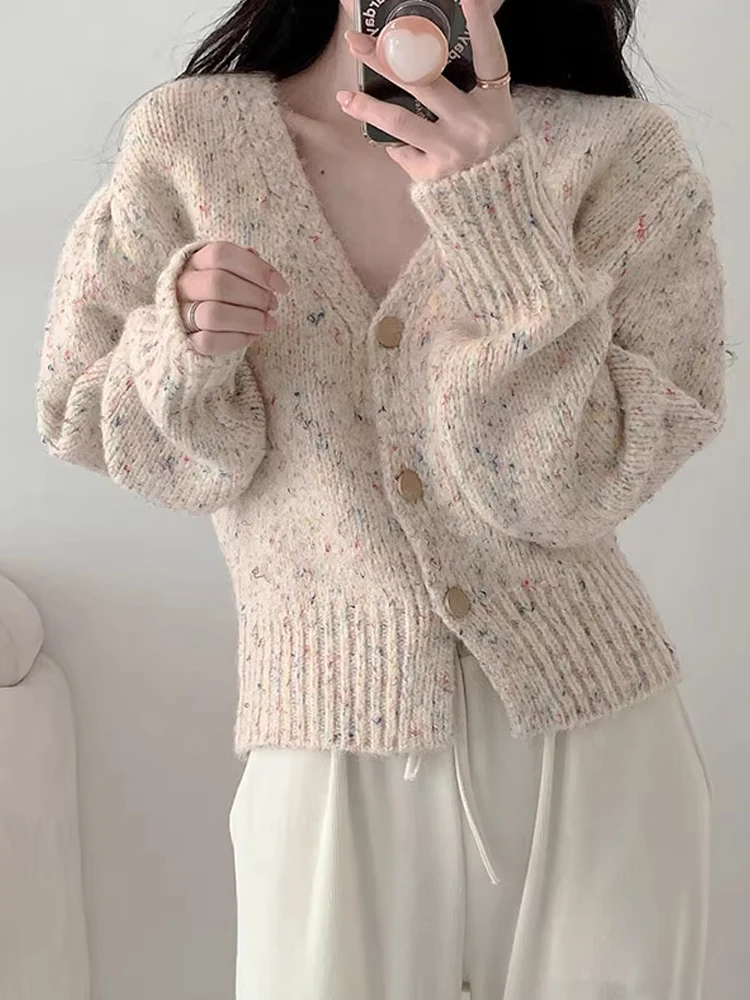 

Retro Anti-Aging Women's Knitted Sweater V-Ne ort Sle Autumn Winter New Faion Chic Personali Korean Version Long Sl...