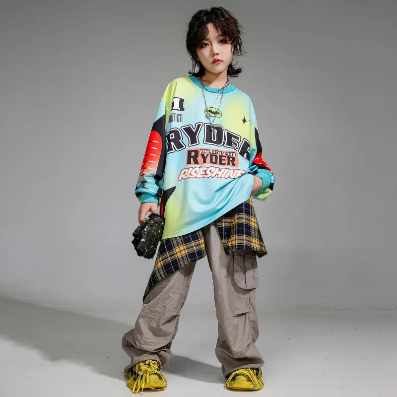 

Детская одежда в стиле хип-хоп Kpop, синий свитшот с принтом, топ, серые повседневные плиссированные брюки-карго для девочек и мальчиков, одежда для джазовых танцев, костюмная одежда