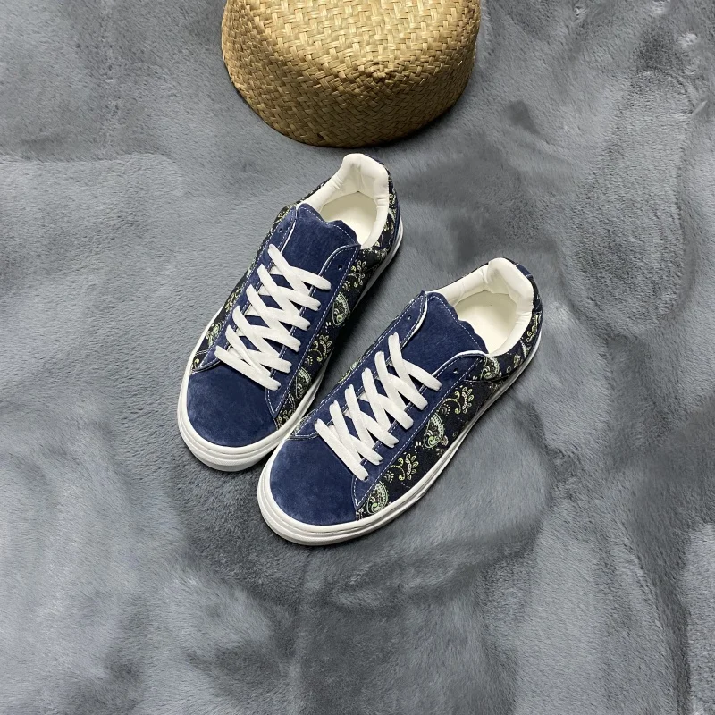 Summer Navy Blue Paisley Pattern Large Size Shoes for Men, Fashionable Casual Shoes, Breathable Casual Trendy Shoes, Versatile Sneakers for Men