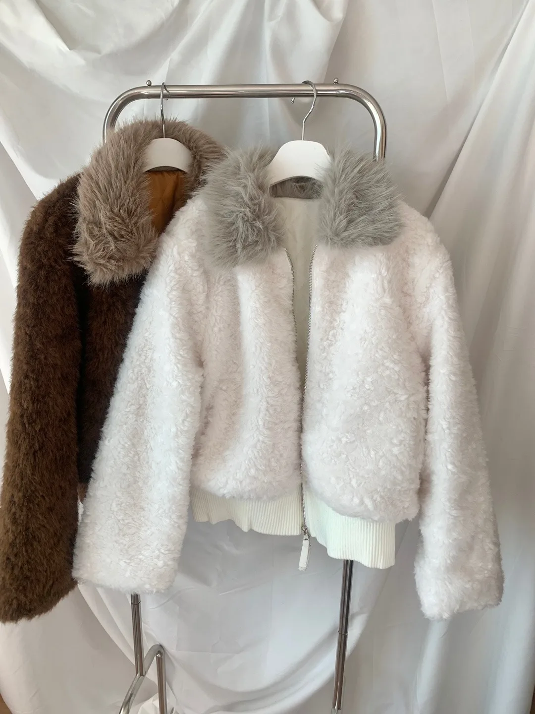 الكورية Sle معطف دافئ ort المرأة الشتاء فو الفراء طوق لينة لطيف ملابس خارجية ربيع الخريف الشتاء الموسمية Faionable Jaet