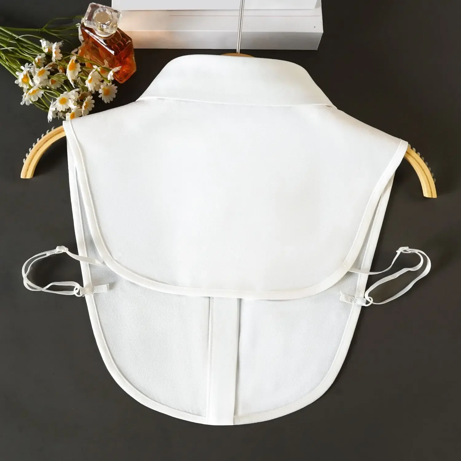 Fashionable Versatile Hand-sewn Glass Diamond Embellished Fake Collar New Style Neck Accessory