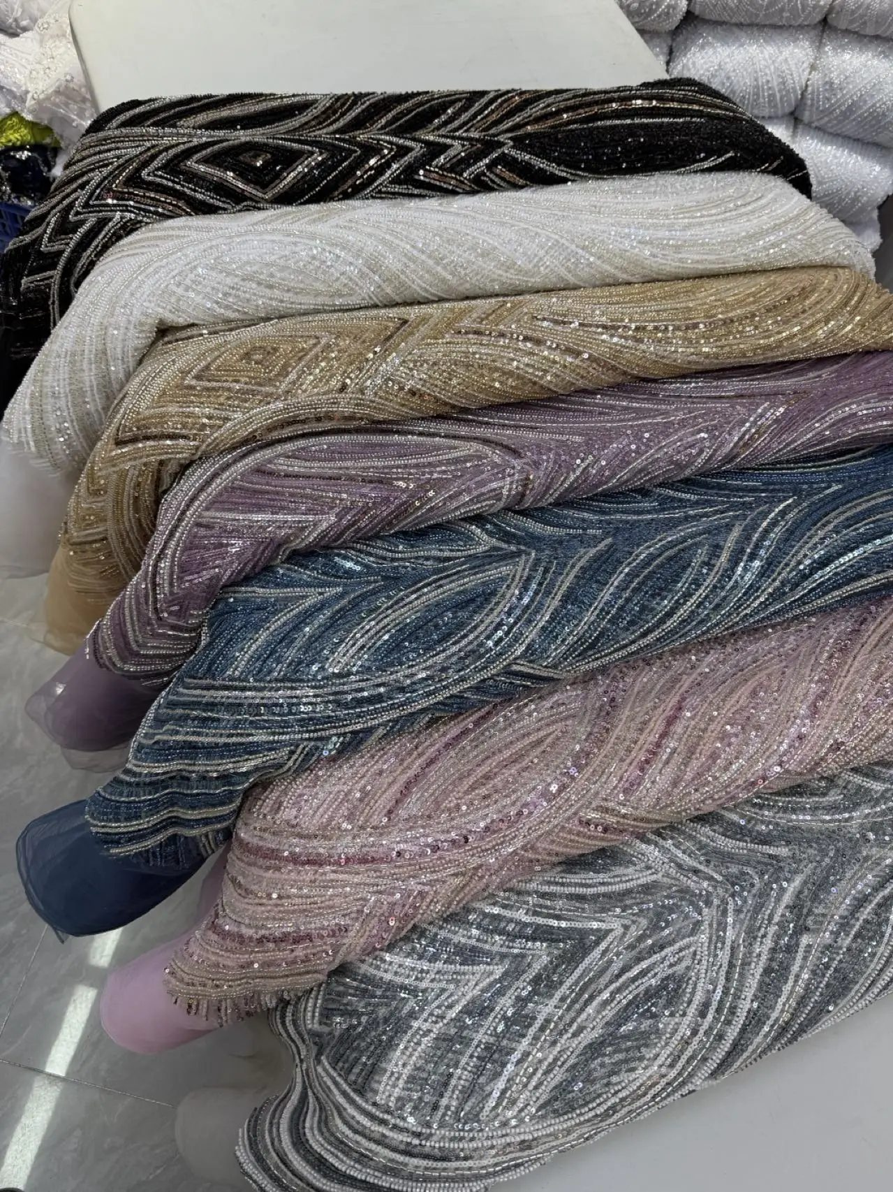 

2025 Высококачественный африканский нигерийский тюль, кружевная ткань, блестки, вышивка, французский гипюр, свадебные платья, расшитые бисером, 5 ярдов