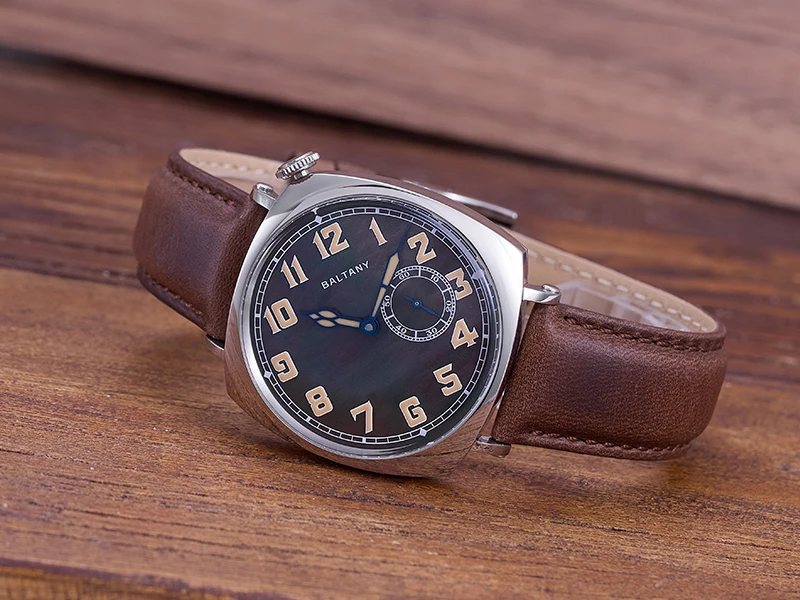 Baltany S4071 Retro-Herrenuhr in Kissenform, automatische mechanische Uhr mit Perlmutt-Zifferblatt und blauen Zeigern, elegante Kleideruhr für den täglichen Gebrauch im Büro – Detail 10