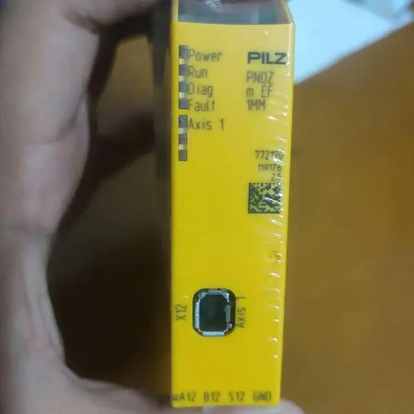A Brand New  Product  Brand New One New MUSHROOM 772170 W EF 1MM Safety Relay for PLC   PLC