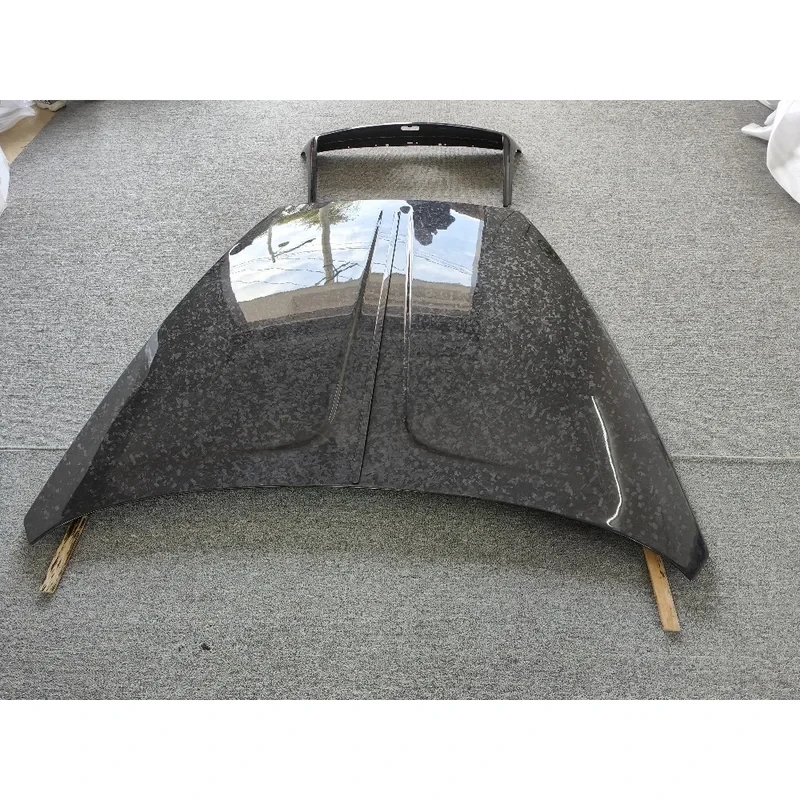 

Upgraded WraithM-Style Forged Carbon Fiber Front Engine Cover Suitable Phantom Hood