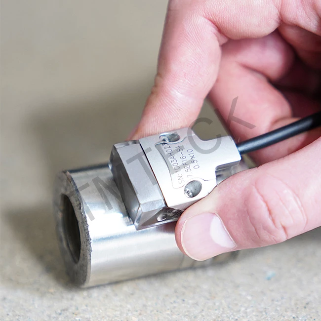 Phased Array Flaw  Probe  Internal Focus Probe for Attenuating Materials  in Thin-walled Small-diameter Tubes