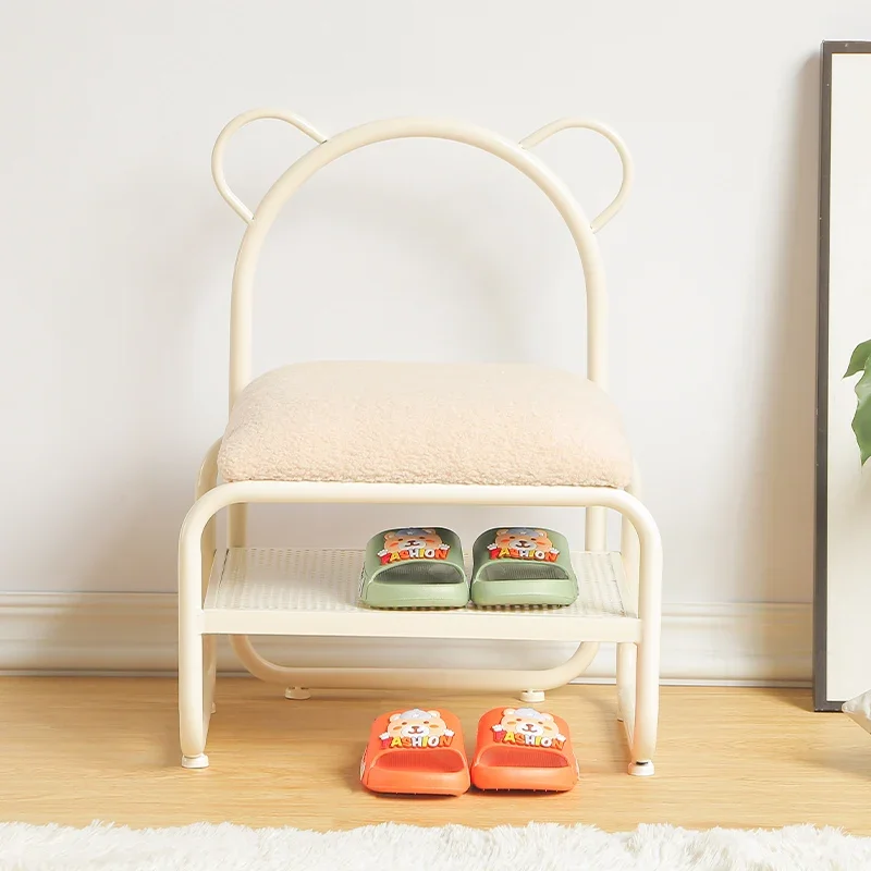 Cream wind small low stool children changing shoes stool cute little bear modeling shoes stool shoes rack one stool.