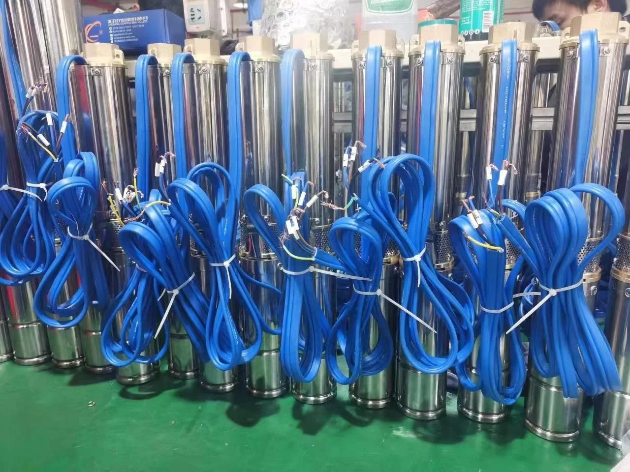 Hot-Selling Factory Solar Water Pump For Agricultural Hotel Irrigation Ground Water Supply Deep Well Remote Motor Core