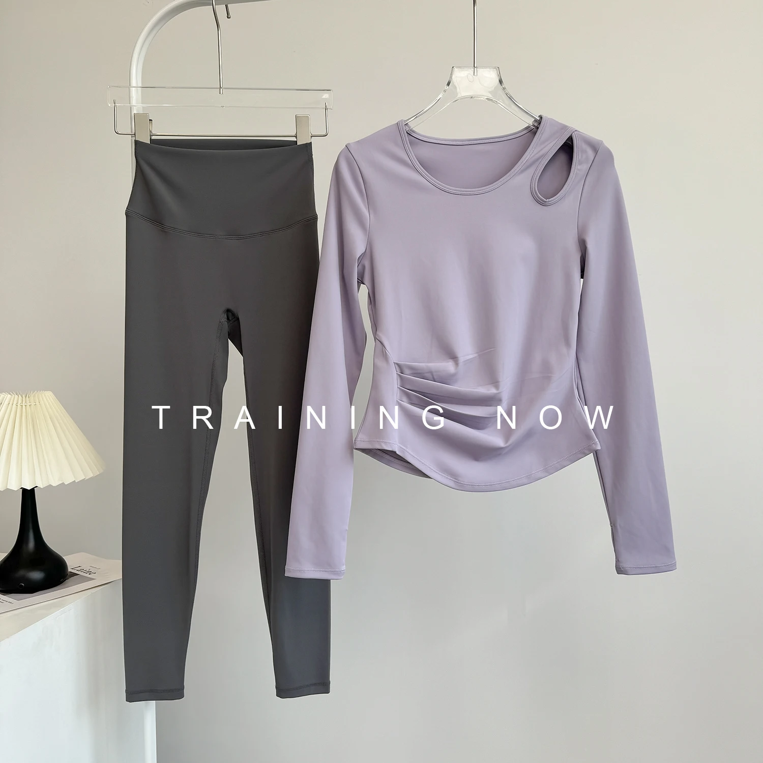 

Fashionable and good-looking sports suit for women in autumn slim fit Pilates yoga suit quick-drying running fitness