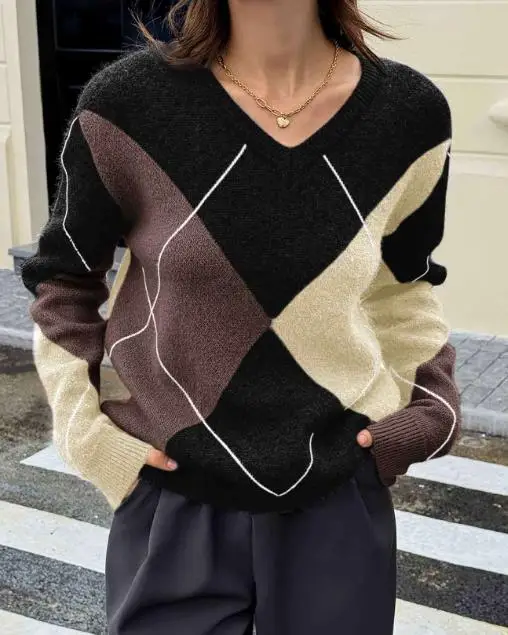 

Autumn and Winter Fashion Splicing V-Neck Contrasting Long Sleeved Sweater for Women's Casual Simple Classic Sweater