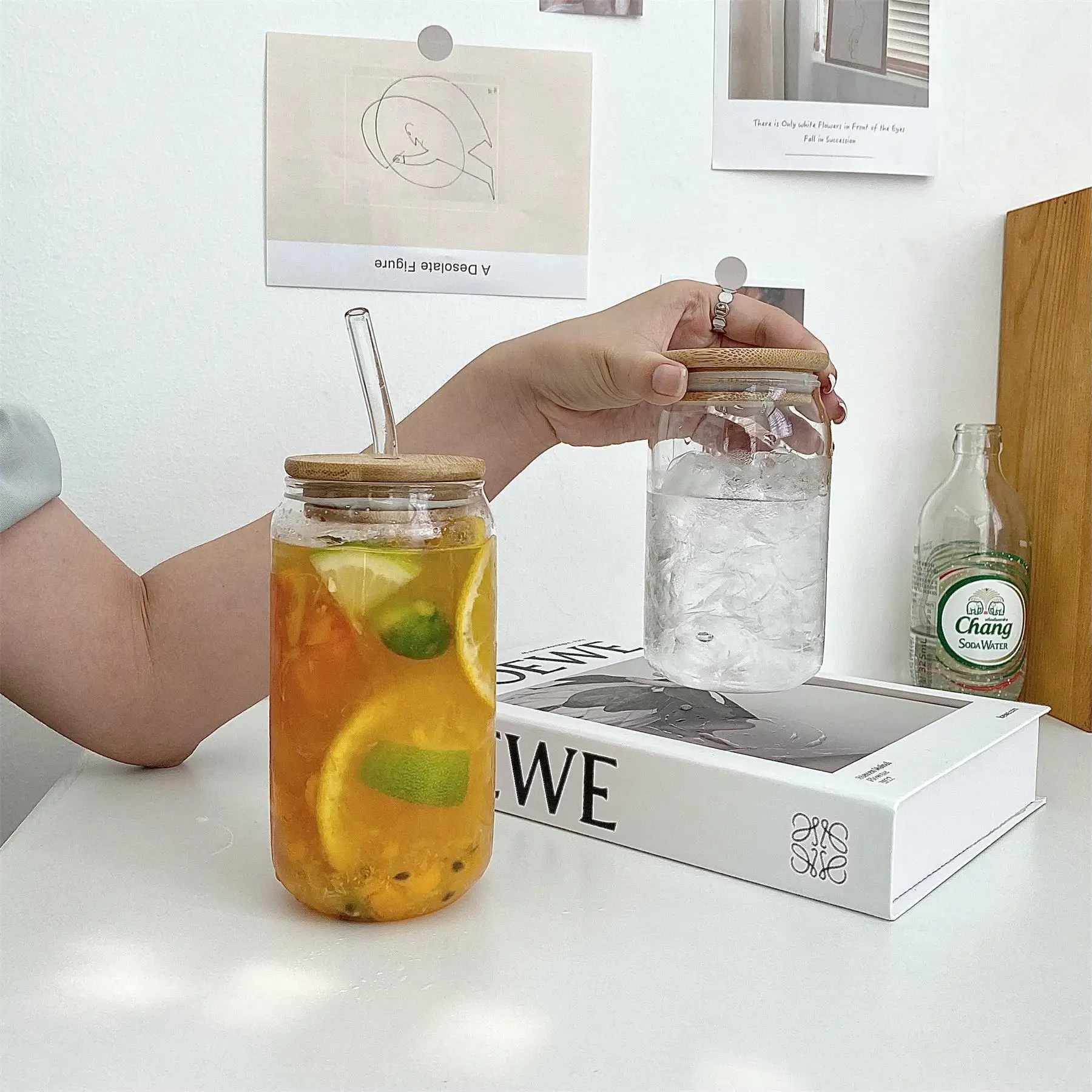 

INS Glass Cup With Wooden Lid And Straw Juice Drink Beer Mug Coffee Milk Transparent Water Cup Suitable For Parties