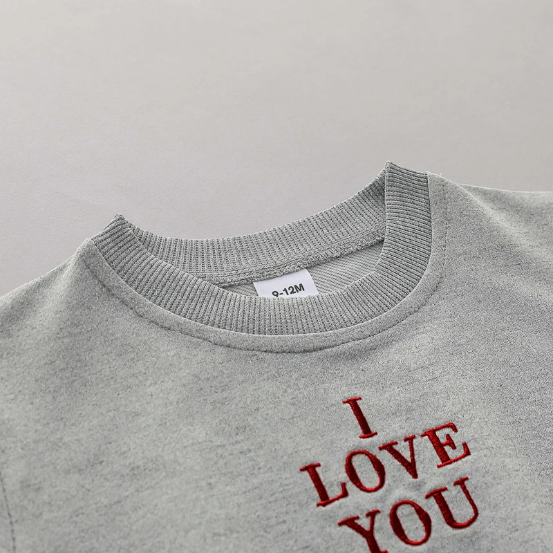 2-teiliges Kleinkind-Outfit-Set mit Langarm-Oberteil und Herzförmigem Schriftzug, Rundhals-Design, Bequemes Zweiteiler-Geschenkset für die Kleinsten – Detail 3