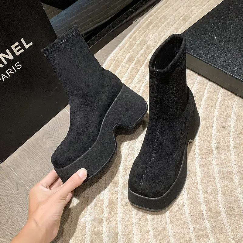2025, mode Weiche Faux Wildleder Keile Stiefel Frauen Einfarbig Plattform Stiefeletten Frau Casual Slip Auf Chunk Heel Booties Mujer