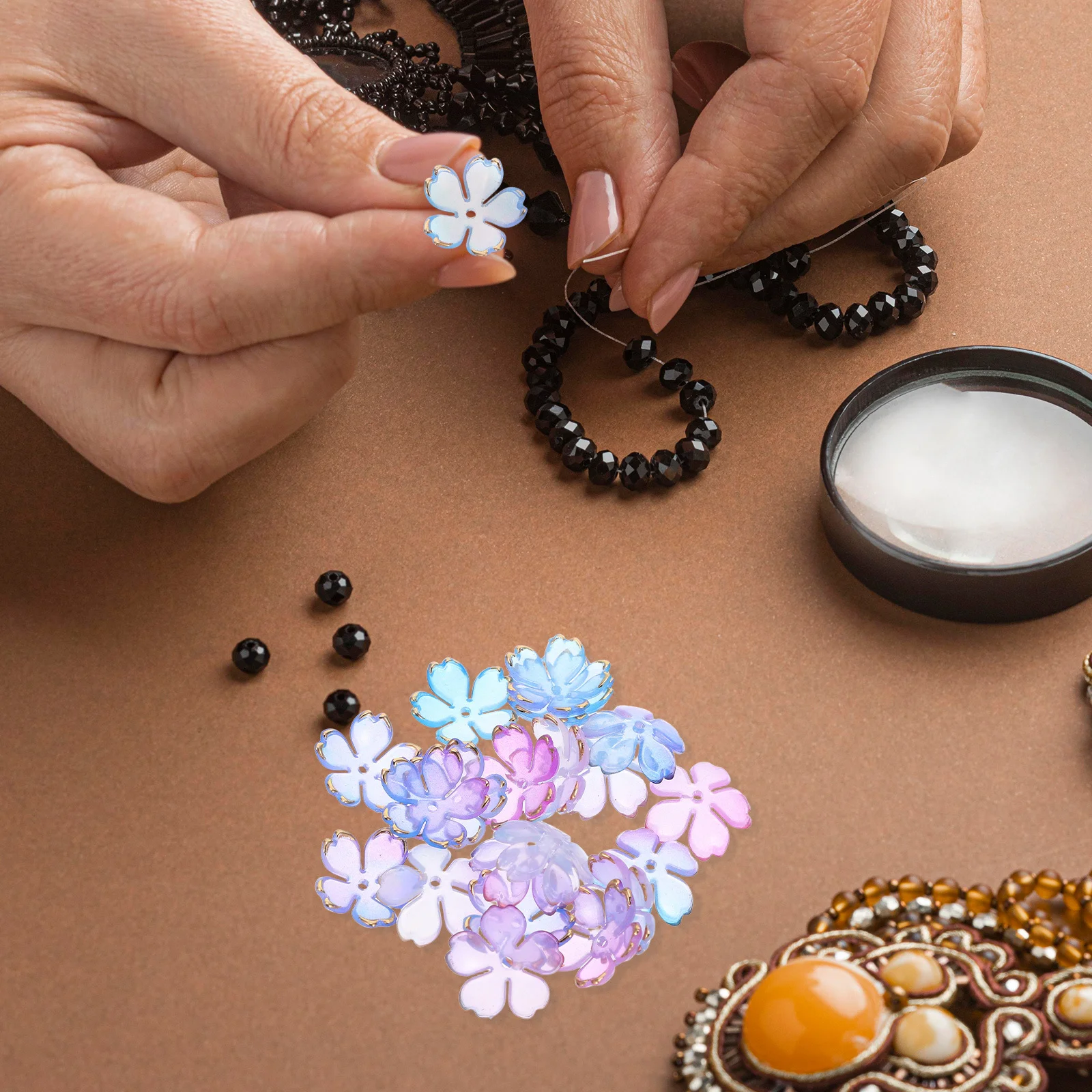 

100Pcs Acrylic Cherry Blossom Mini Spacer Beads 5-Petal Floral Charms Jewelry Making Bracelets Necklaces Earrings