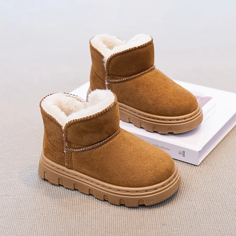 Botas gruesas de cuero con forro de felpa para niños y niñas, botas cálidas de algodón para invierno, antideslizantes, sencillas y versátiles, uso diario escolar, novedad de 2025