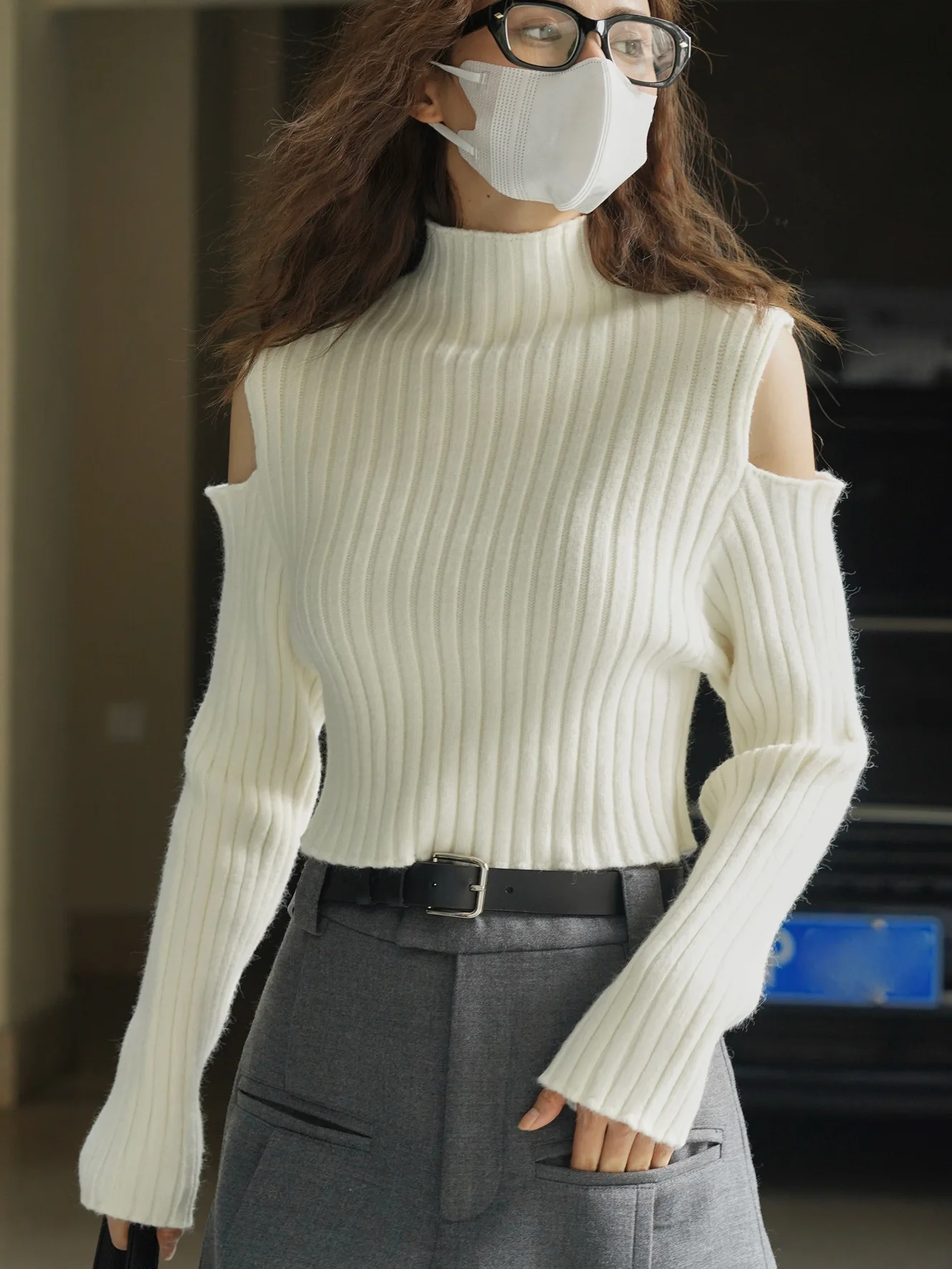 Autumn and Winter Women\'s Casual Solid High Neck Long Sleeve Off Shoulder Slim Fit Short Sweater