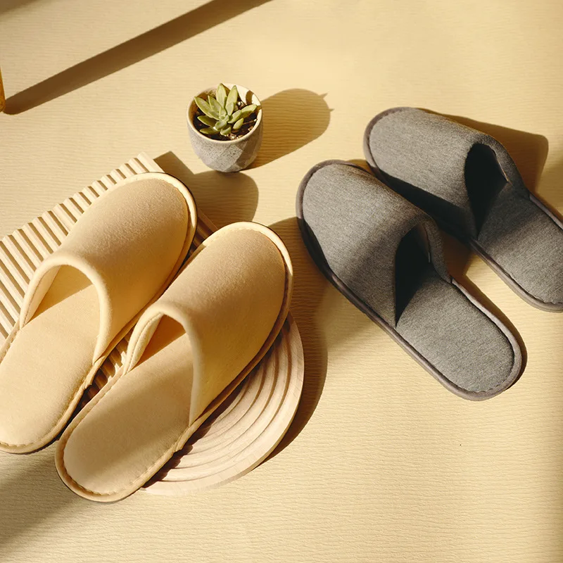SPA Slippers 5 Pairs of Brushed Plush Closed-toe Disposable Slippers for Men and Women Suitable for Families Guest Hotel Tra