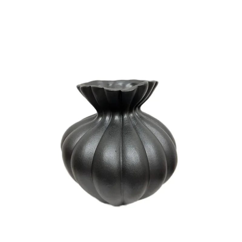 

Wabi Sansan Flower Ornament Modern Medieval Style