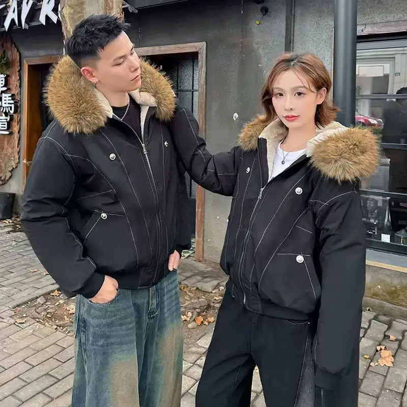 

Европейская и американская парная куртка из холста и бархатного хлопка, короткая антихолодная одежда с большим меховым воротником и капюшоном 2025 года.