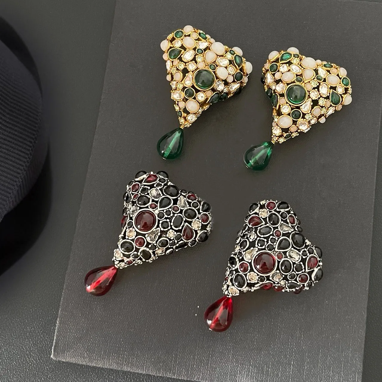 New Jewelry & Accessories Vintage Style Love-Themed Colored Glass Crystal Earrings For Women's Parties & Gift