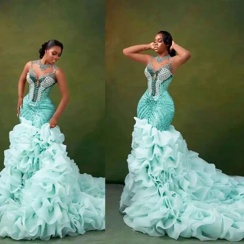 

Luxurious Evening Dresses Long Sleeve Formal Prom Dresses Beadeds Crystal Sweep Train Ruffles Robes De Soirée Custom Made