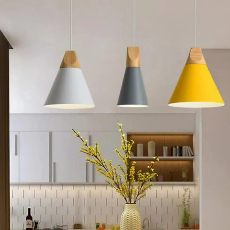 Lampadario a LED per famiglie a tre teste celebrità di Internet lampada di moda minimalista di lusso leggera