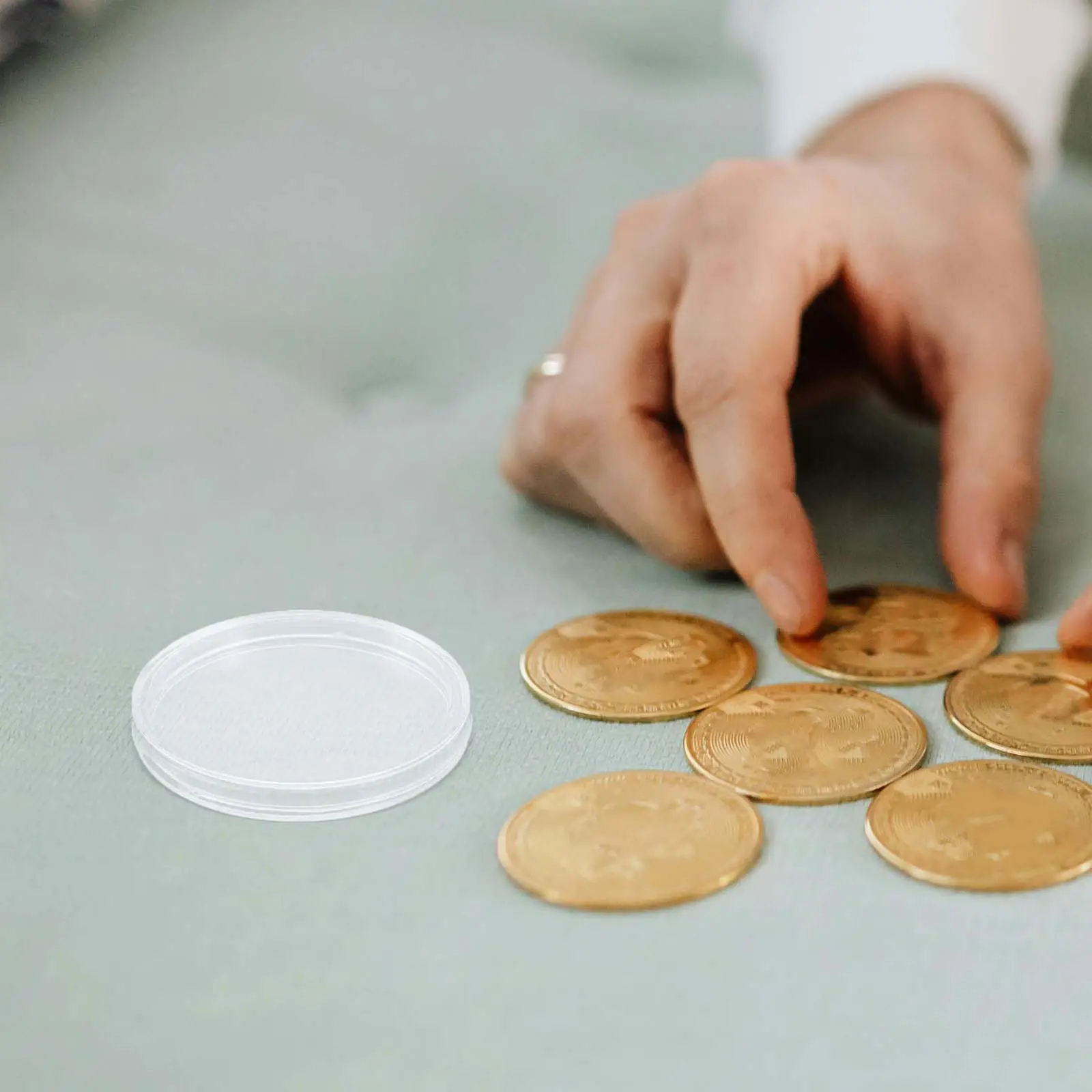 

200 шт. прозрачных капсул для монет, круглые пластиковые контейнеры для хранения, 27 мм, защитные футляры для монет, органайзеры, маленькие прозрачные демонстрационные коробки