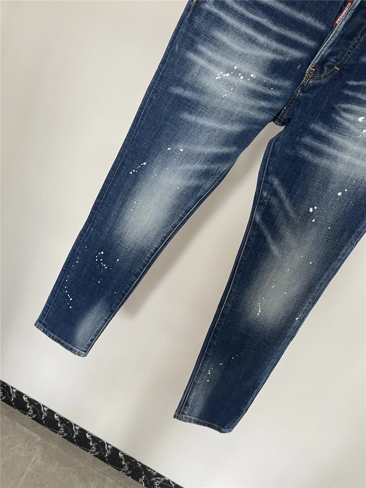 2024 Autunno Nuovi Uomini Alla Moda Lavati Pantaloni Skinny Semplice All-match Moda Rugosa Slim-fit Jeans per Gli Uomini