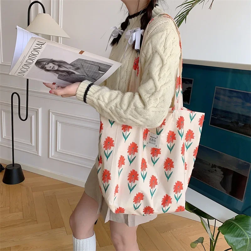 2025 Large Capacity New Tote Bag Floral Canvas Travel Bag Portable Female Student Shopping Bag Crossbody Bags for Women