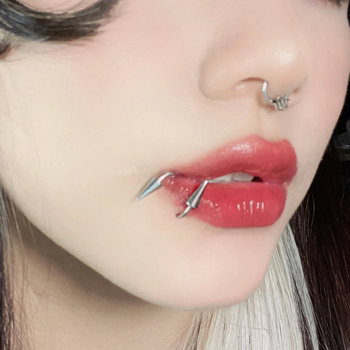 1PC Fangs Lip Labret Piercing Lip Hoop Stainless Steel Vampire Teeth Goth Cosplay Body Piercing Goth Body Piercing Punk Jewelry