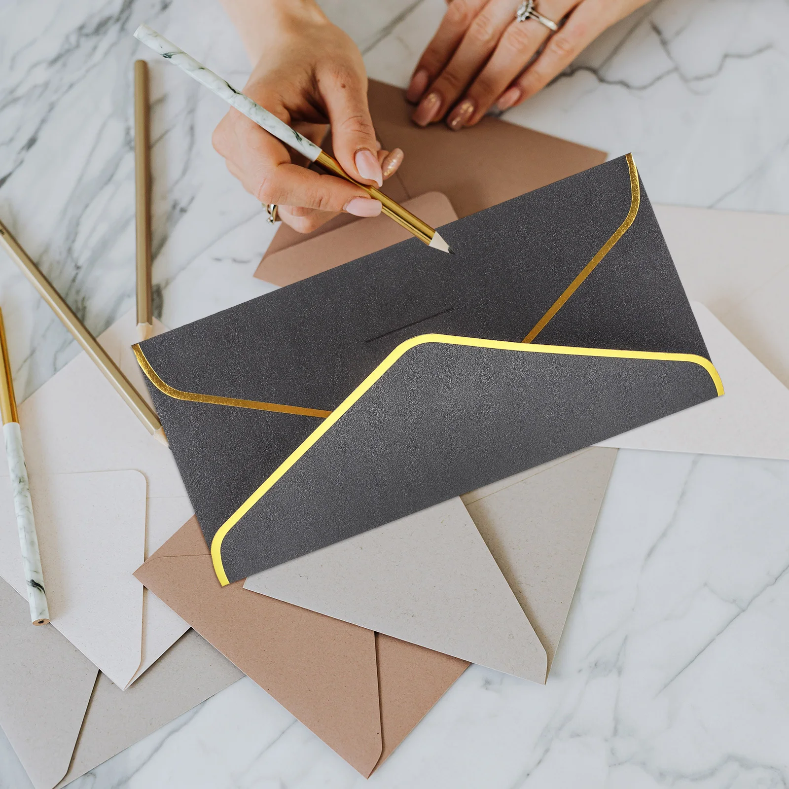 10Pcs Luxury Gold Foil Envelopes High-End Paper Material Perfect for Cards Invitations Cash Keepsake Portable Party Accessory