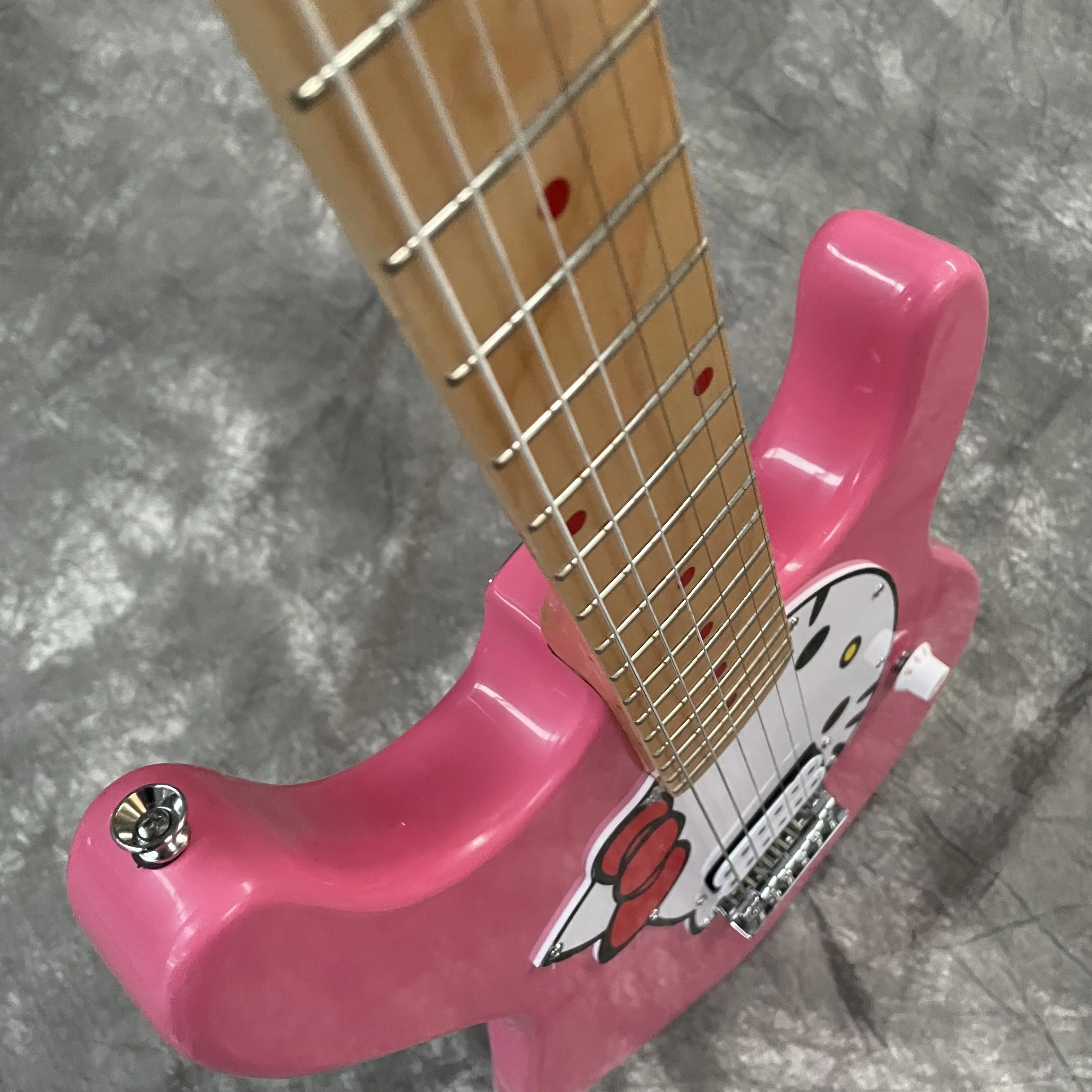 6-strunowa różowa gitara elektryczna, Guard Kitten, skala klonowa, korpus z drewna basowego, dwunociągowy przetwornik, gitara na prezent świąteczny