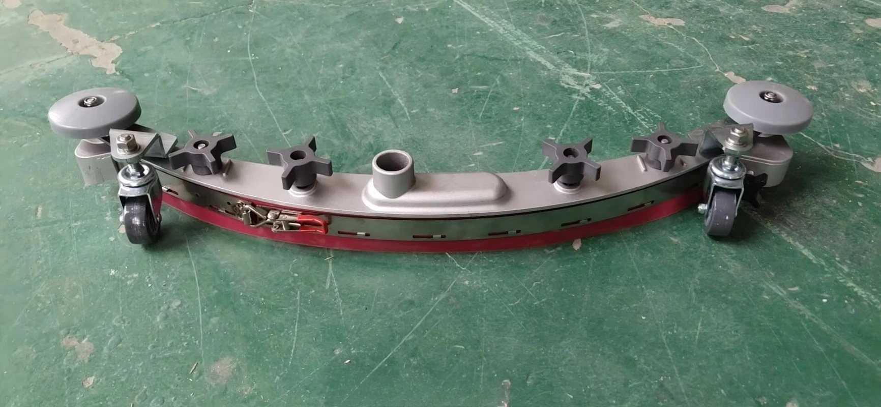 เครื่องขัดพื้นแบบเดินตามสำหรับทำความสะอาดพื้นถนน สวน โรงแรม โรงเรียน ถนน หลังจากเดินผ่านอุตสาหกรรมอิเล็กทรอนิกส์