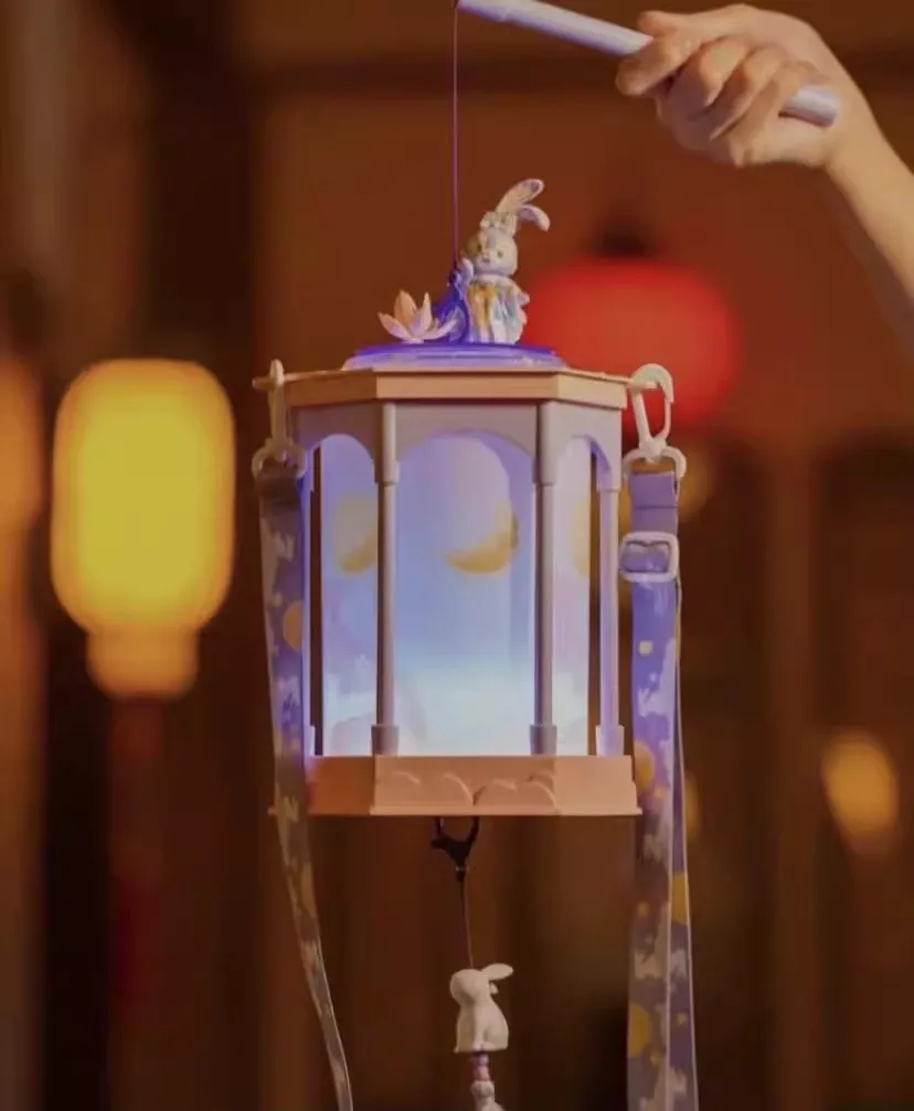 Shanghai Disneyland: Plushie Wind Chimes, Water Cups, Heart-shaped Single-shoulder Popcorn Buckets, Birthday Souvenirs view 5