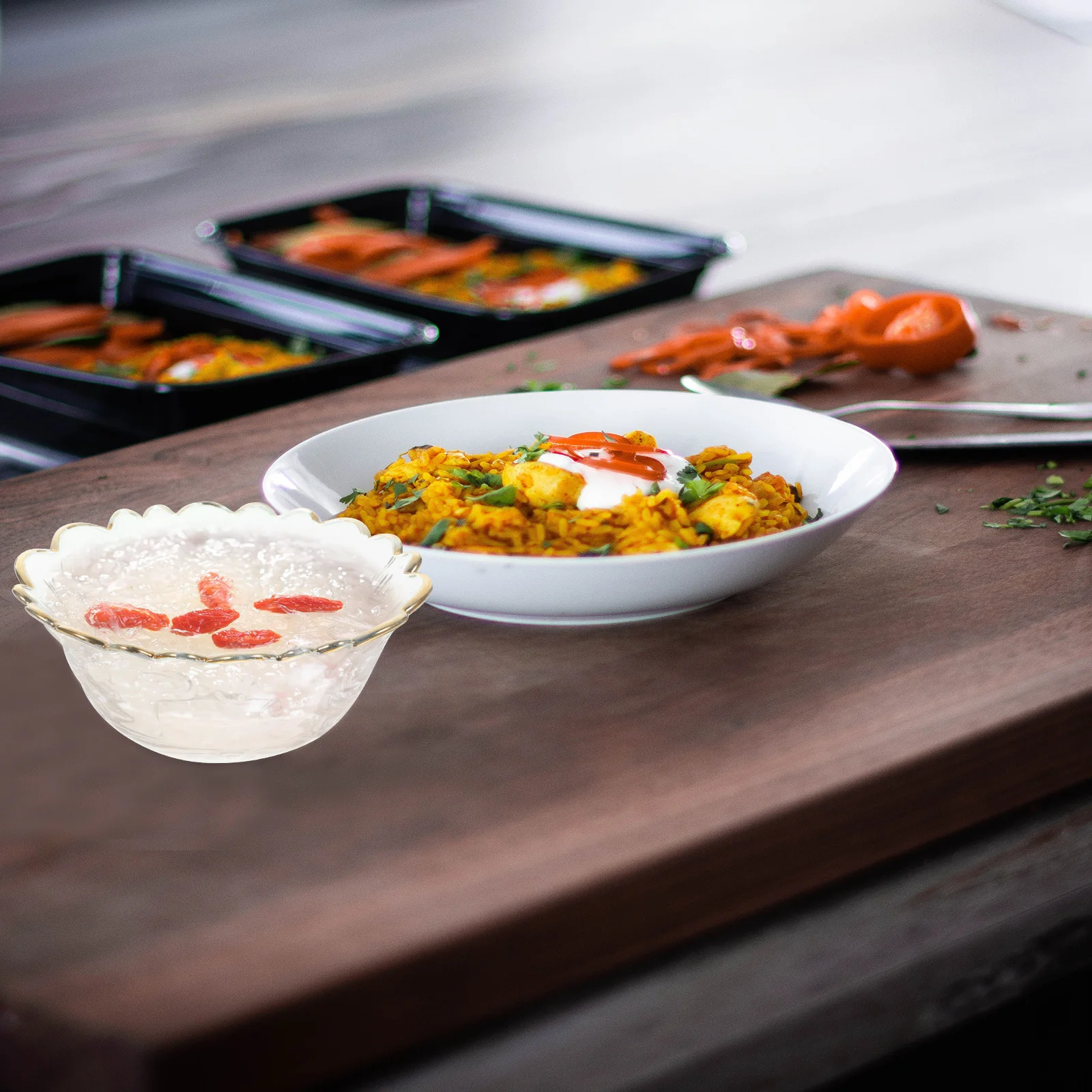 

Large Glass Serving Bowl Elegant Gold Rim Rose Pattern Salad Dessert Fruit Snack Bowl for Home Kitchen Salad Bowls