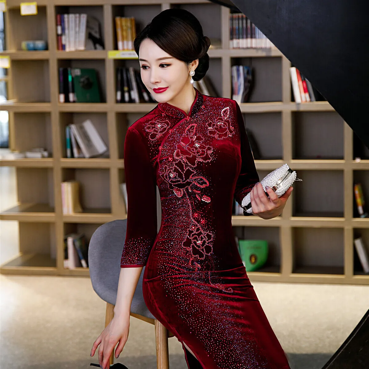 High-Quality Velvet Wedding Cheongsam Large Piece Hot Long Sleeve Mid-Length Slim-Fit Temperament Dress