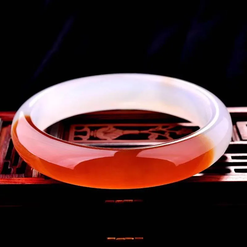 

Half of the country chalcedony bracelet half red half white agate jade bracelet good luck bangles