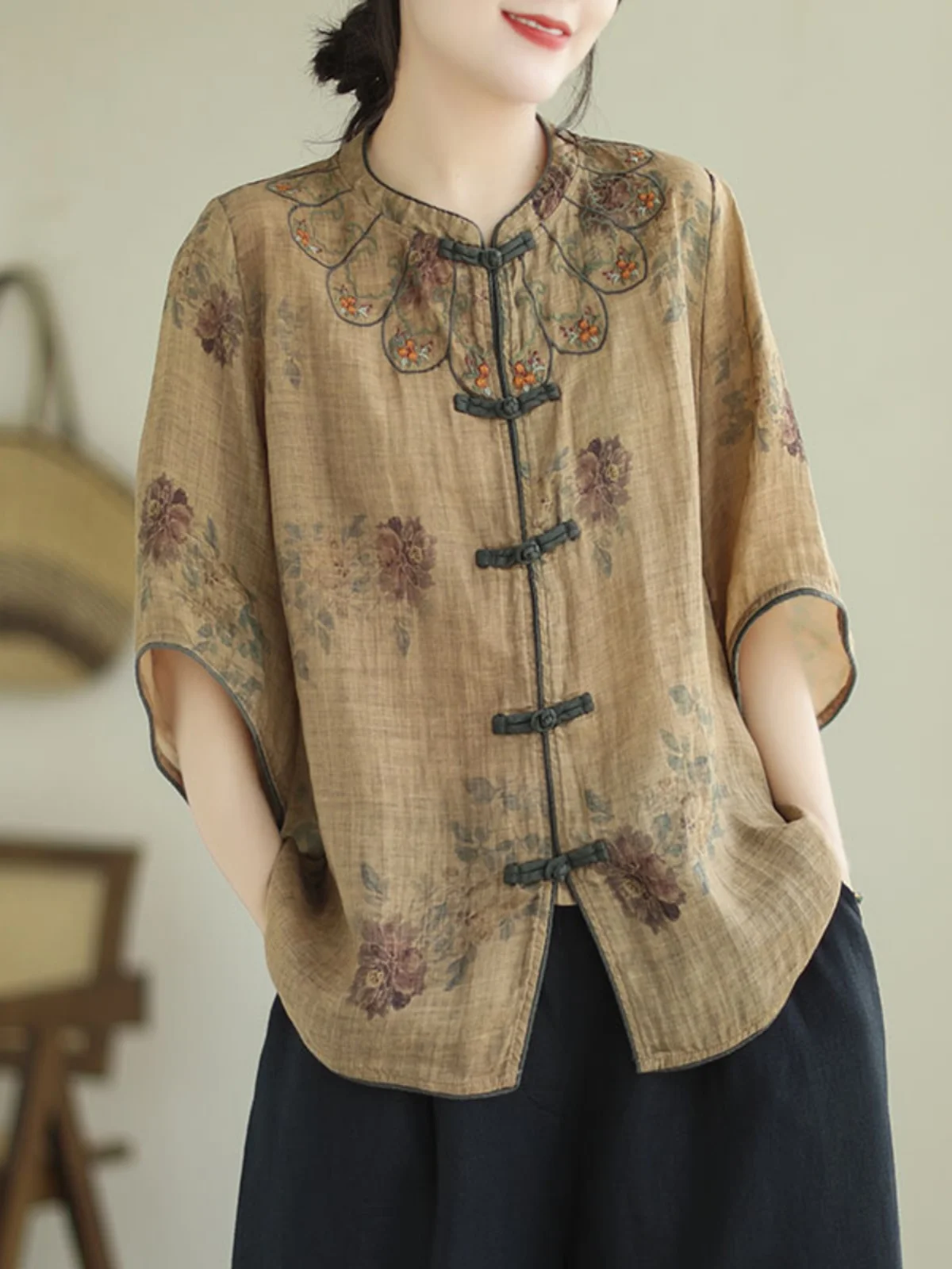 

Льняной топ на пуговицах в стиле ретро с принтом ор Све, вышитый свободный крой, тонкий повседневный топ для мам, прямой женский топ премиум-класса Ne irt...