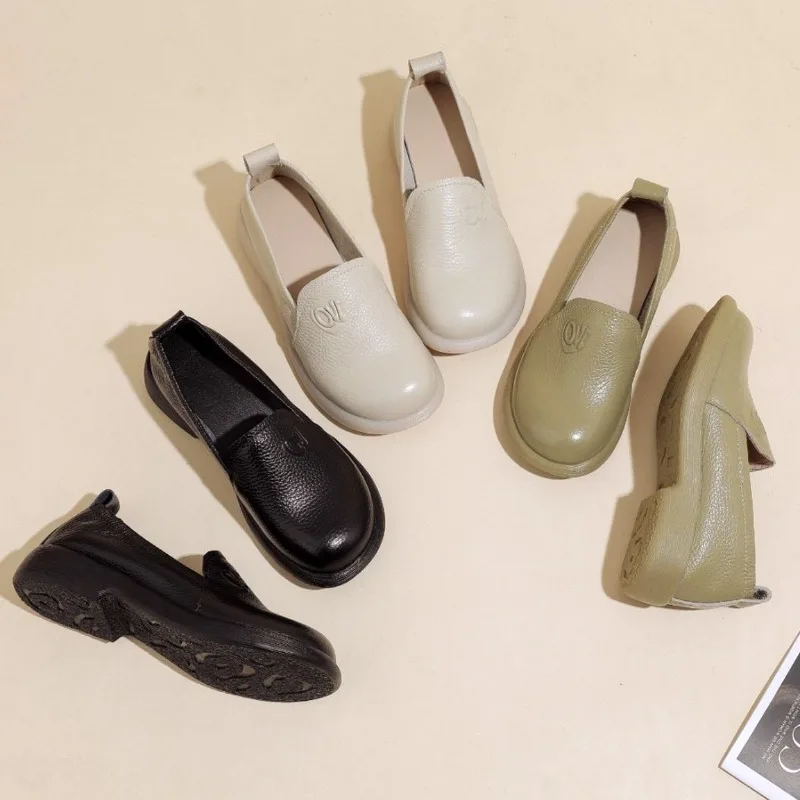 

Genuine Leather Shoes Women Flat Casual Mother Shoes Soft Comfortable Cow Leather Brand Thick Sole Plus Size 41 D708