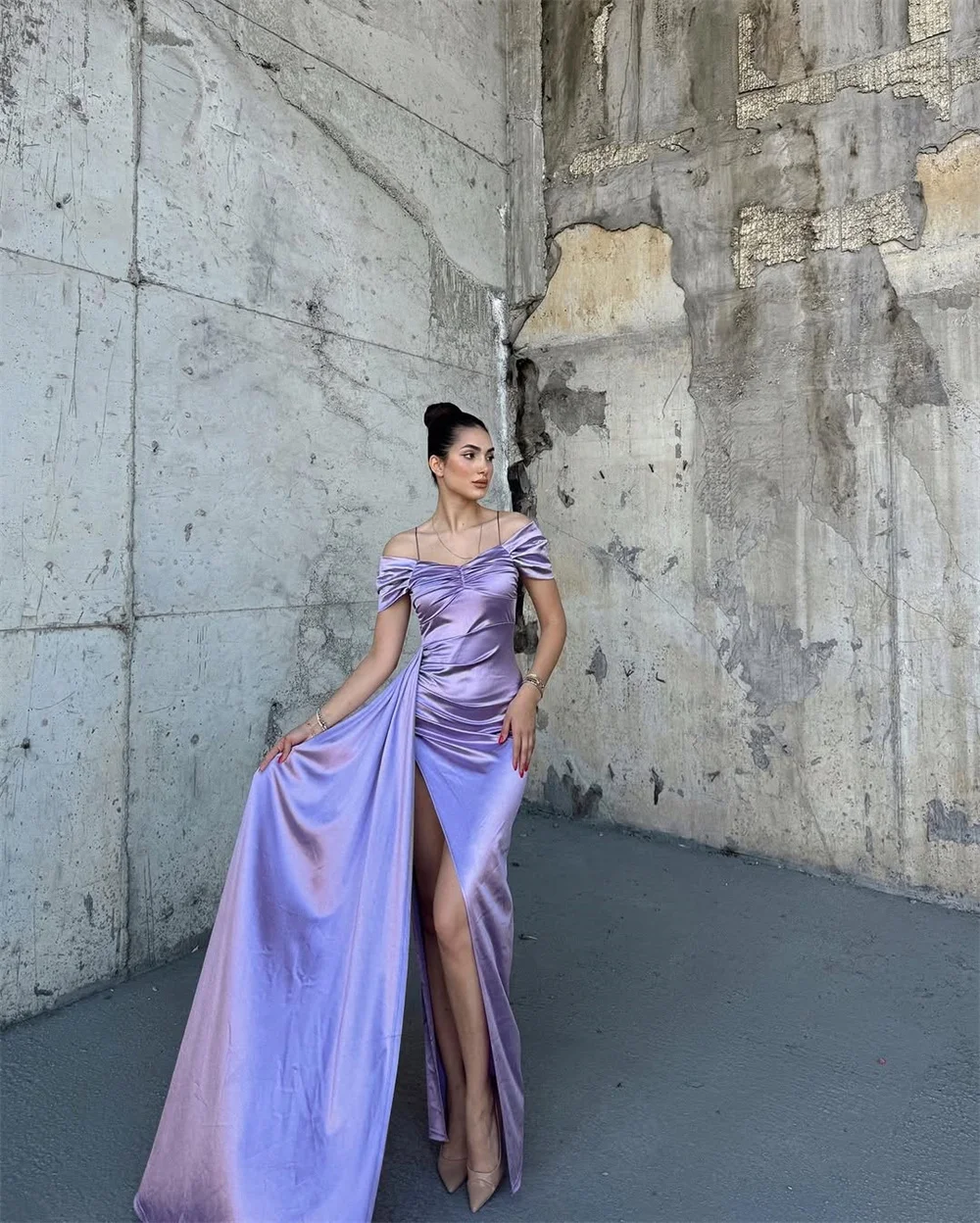 Cathy personnalisé épaules dénudées asymétrique côté fendu robes de bal Spaghetti sangle vestidos de noiva sans manches soirée formelle