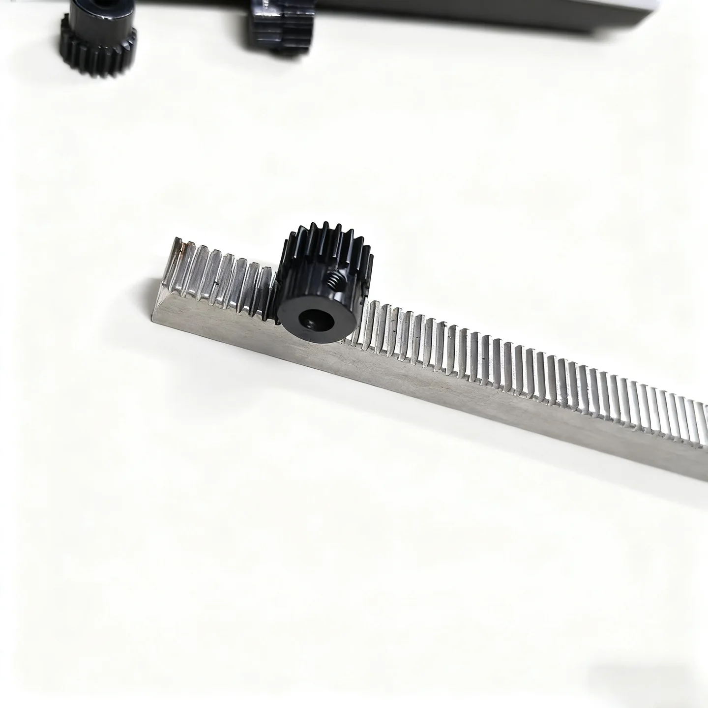With 3/4/5mm Bore Gear Shaft Linear Motion gear Kit 0.5 Module 45# Steel Straight Rack 20cm Boss Pinion Gear