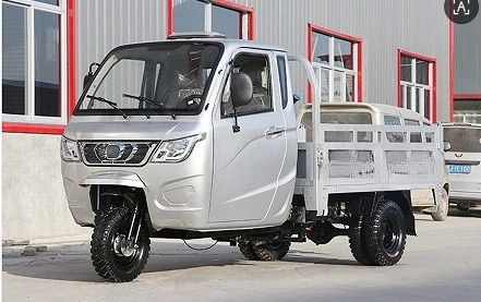 Agricultural semi-enclosed tricycle, mid-shaft half-shed fuel positive water-cooled engine, dump tricycle