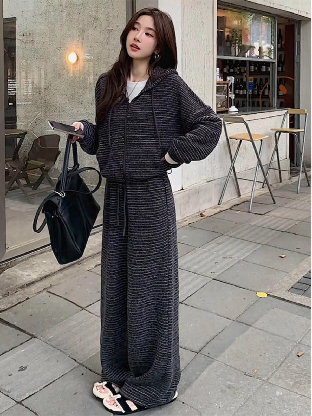 

Комплект повседневной спортивной одежды в расслабленном стиле: женский модный свободный худи и брюки с широкими штанинами, весна-осень 2026, комплект из двух предметов