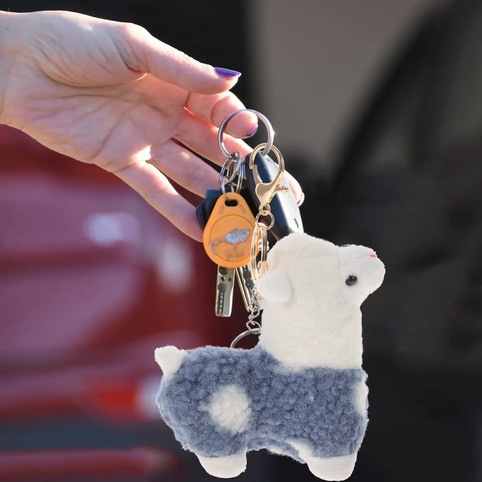 

Adorable Alpaca Shaped Keychain Pendant Lightweight Portable Decorative Key Ring Hanging Ornament for Keys Bags Schoolbags Car