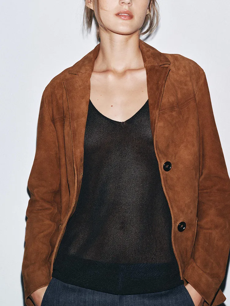 ชุดสูทผู้หญิงผ้ากำมะหยี่เนื้อนุ่มสบาย สไตล์ลำลอง รุ่นใหม่ประจำฤดูใบไม้ร่วงปี 2025 เสื้อคลุมอเนกประสงค์ ทรงพอดีตัว สวมใส่สบาย ชุดสไตล์ชาติพันธุ์