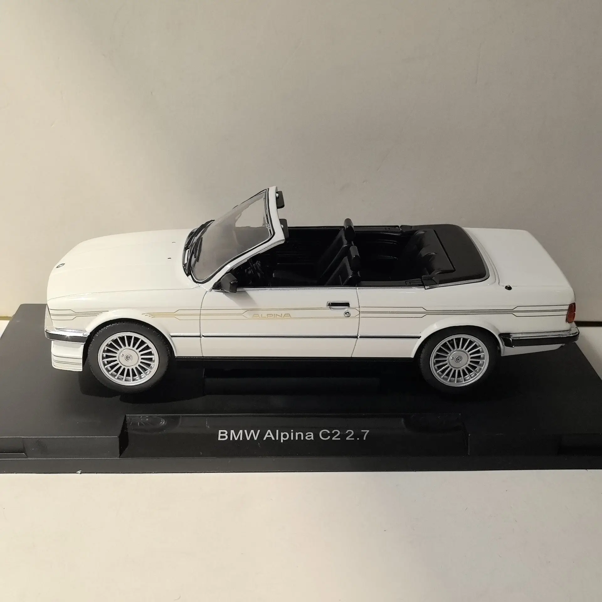 A-pillar Deformation Diecast MCG 1/18 Scale ALPINA C2 2.7 D7 Alloy Car Model