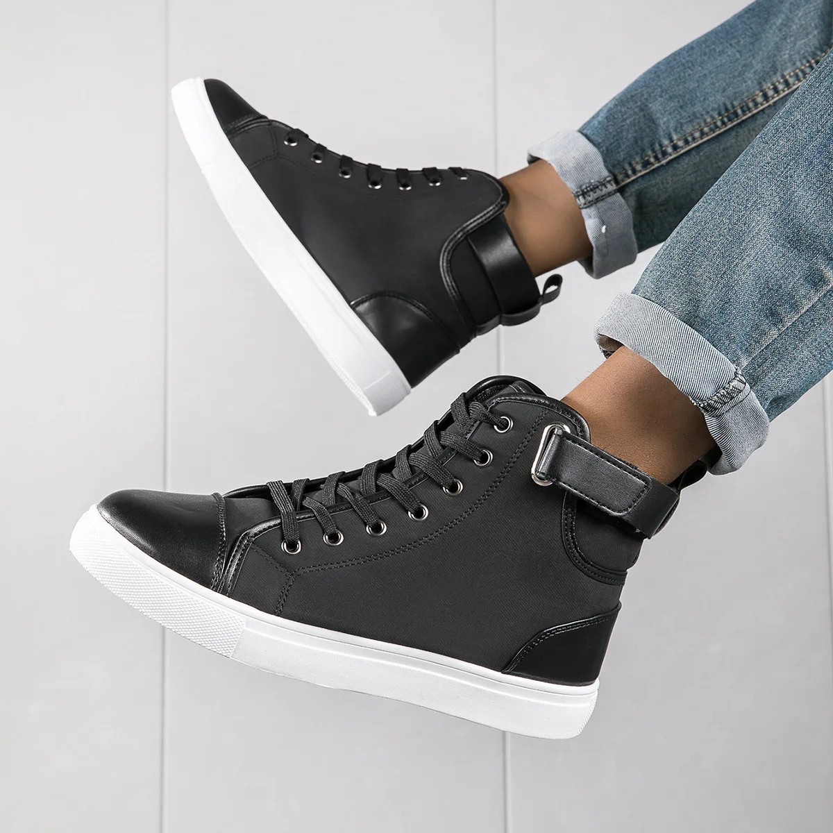 New Arrival Men\'s High Top Casual Shoes Summer High Top Sneakers High Quality Retro Fashion Men Boots Work Boots for Men 2024