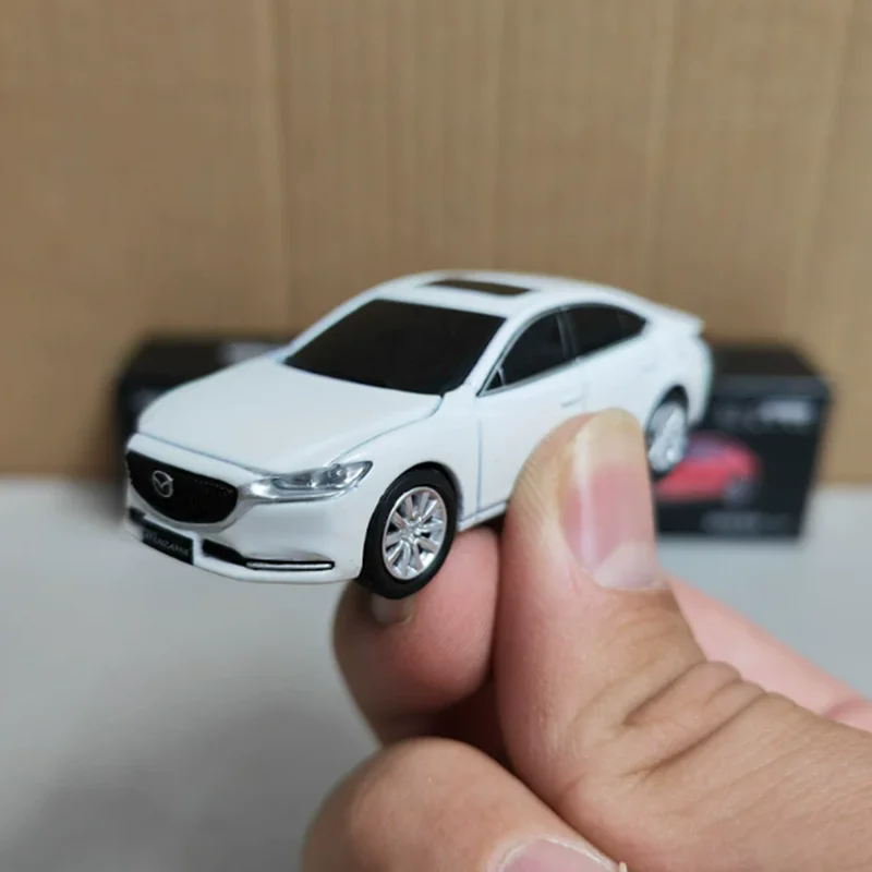 Diecast 1: 64 Scale CX-5/ATENZA SUV Simulation Alloy Car Model Classic Collection Display Toy Gift Static Pendants