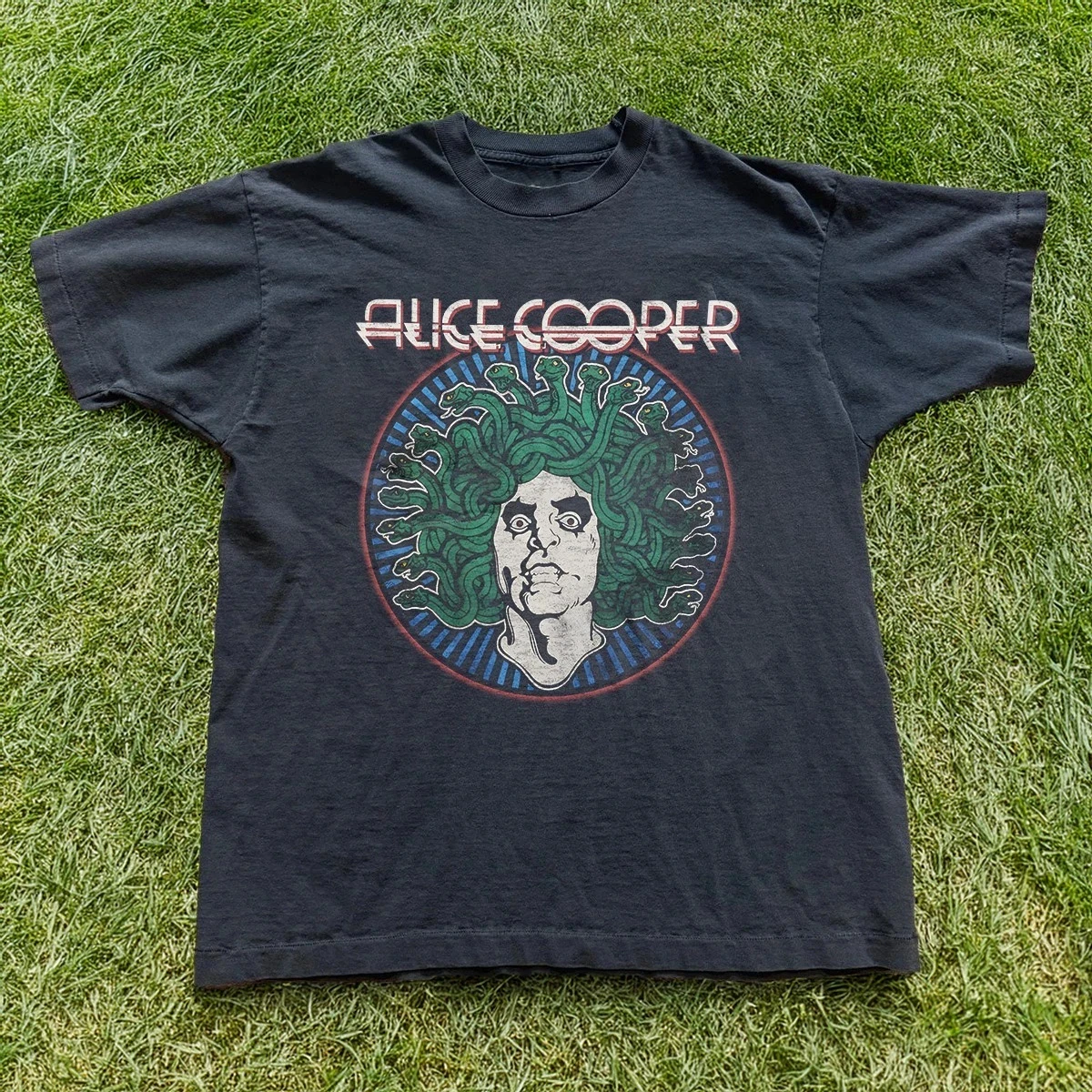 2026 Summer Women's Vintage Alice Cooper T-Shirt Sweat-wicking and Breathable Tee Streetwear Oversized Loose Casual
